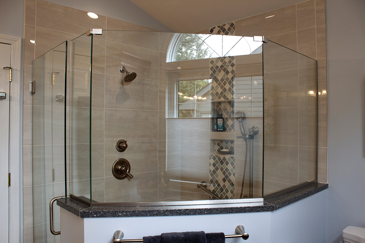 Traditional Master Bathroom